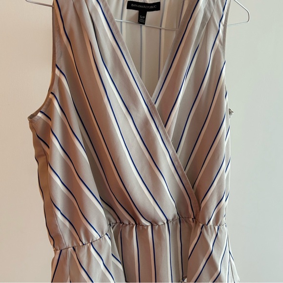 Banana Republic Top - Picture 5 of 6